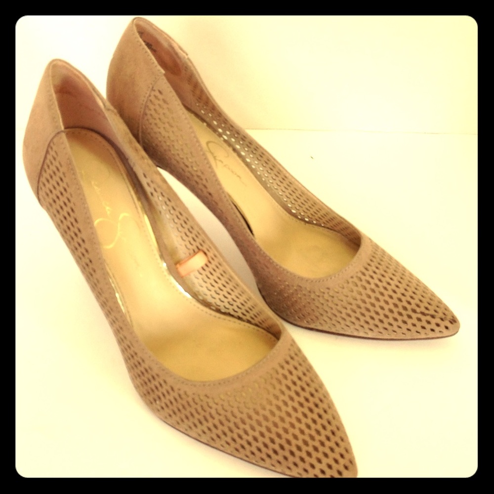 Jessica Simpson Suede Preforatoed Pump sz